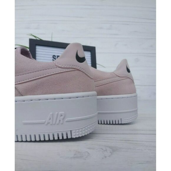 10 WOMEN'S NIKE AIR FORCE SAGE LOW AF1 / AIR FORCE ONE BARELY ROSE AR5339-201 - Picture 11 of 12